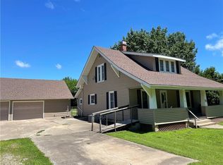 310 Kickapoo St, Easton, KS 66020