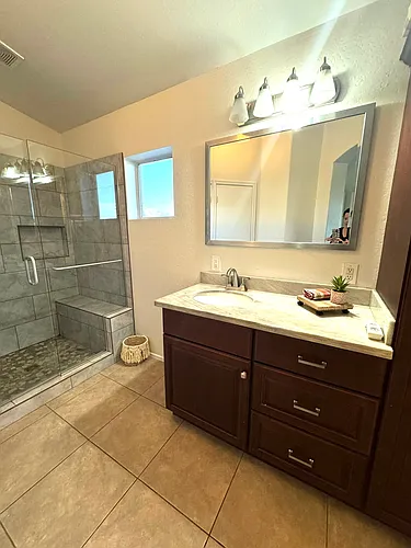 3206 E Kristal Way Photo 1