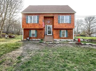 400 Shumankanuc Hill Rd, Charlestown, RI 02813