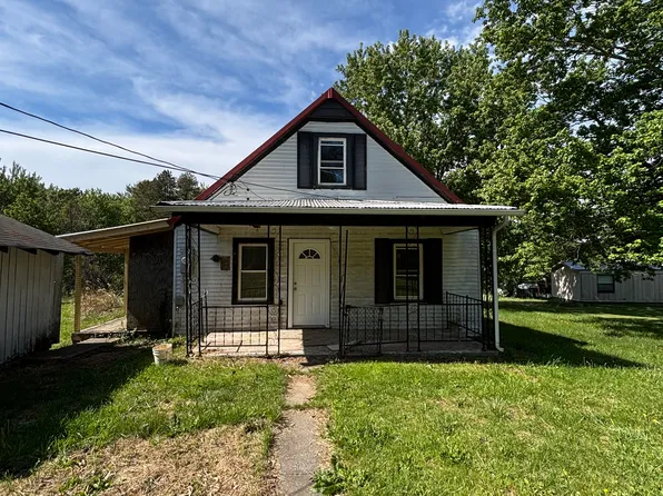 679 Lofton Rd, Raphine, VA 24472