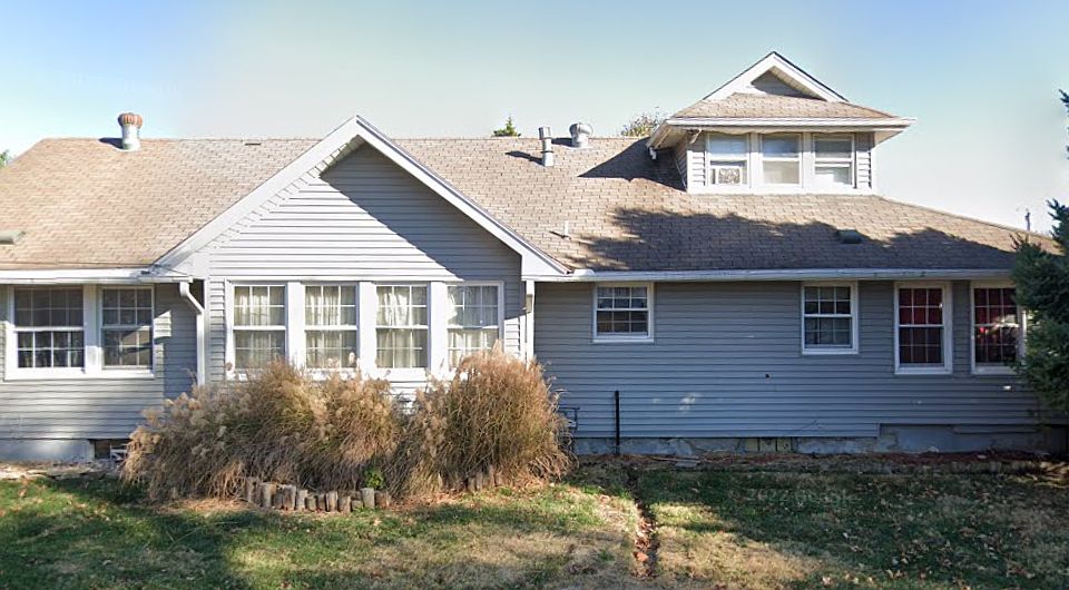 1st image of 3005 S Claremont Ave