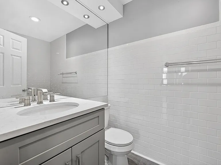 48 W Broadway #1106N — Photo 12