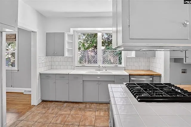 512 Carrison St — Photo 5