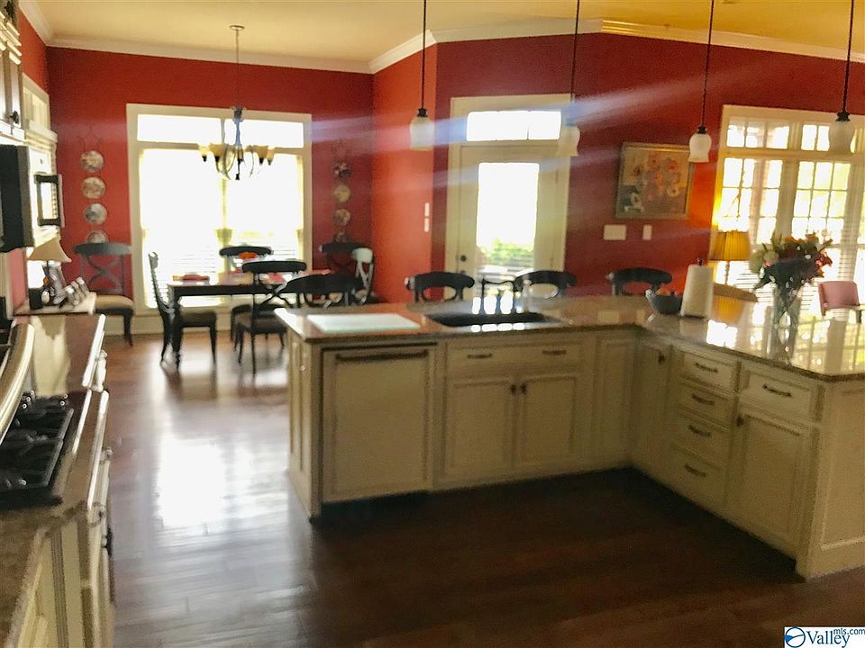 2nd image of 4303 Jade Cir SE