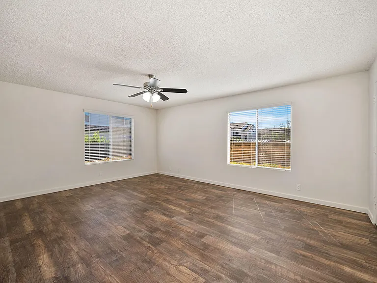 Elan Tamarack Shores — Photo 20