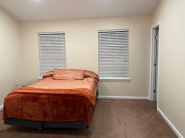 695 Mount Lubentia Ct W — Photo 11