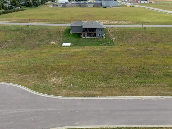 112 High Cross Cir, Crooks, SD 57020