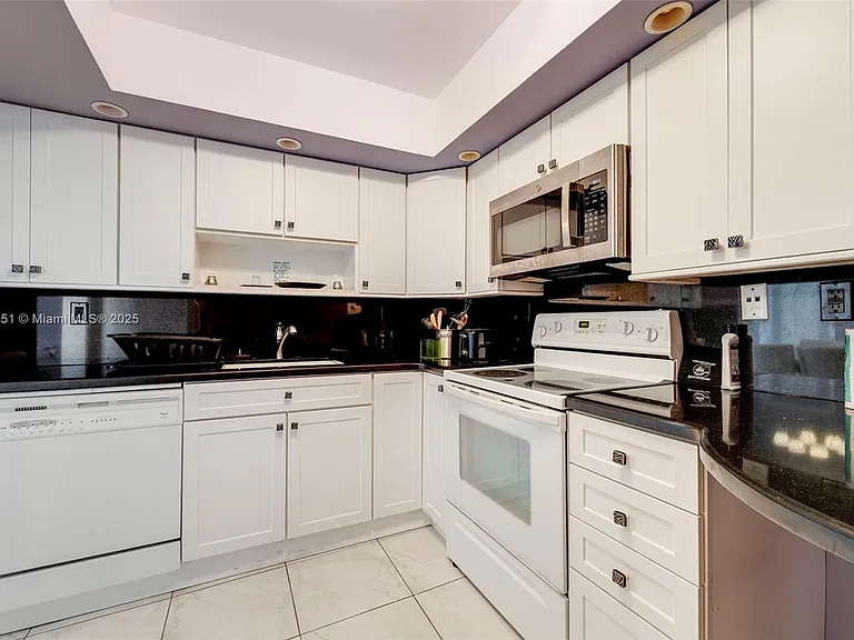 3725 S Ocean Dr #1516 — Photo 9