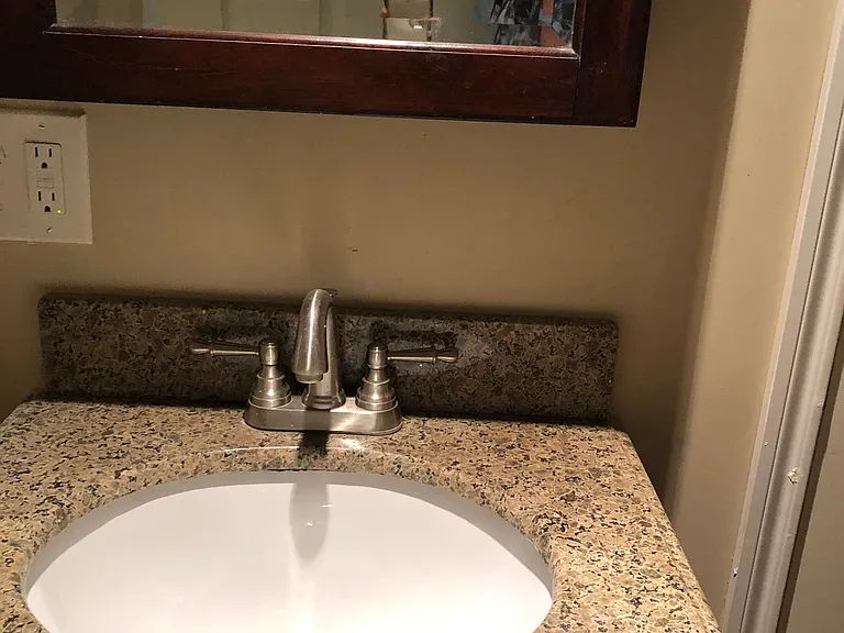 Bathroom sink