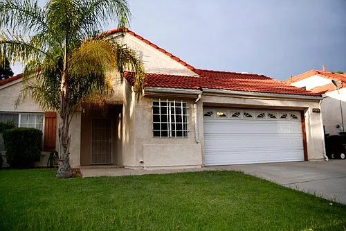 25231 Bristol Ave Photo 1
