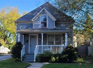 388 Evans Ave, Aurora, IL 60505