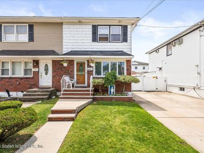 102 Park St, Staten Island, NY, 10306