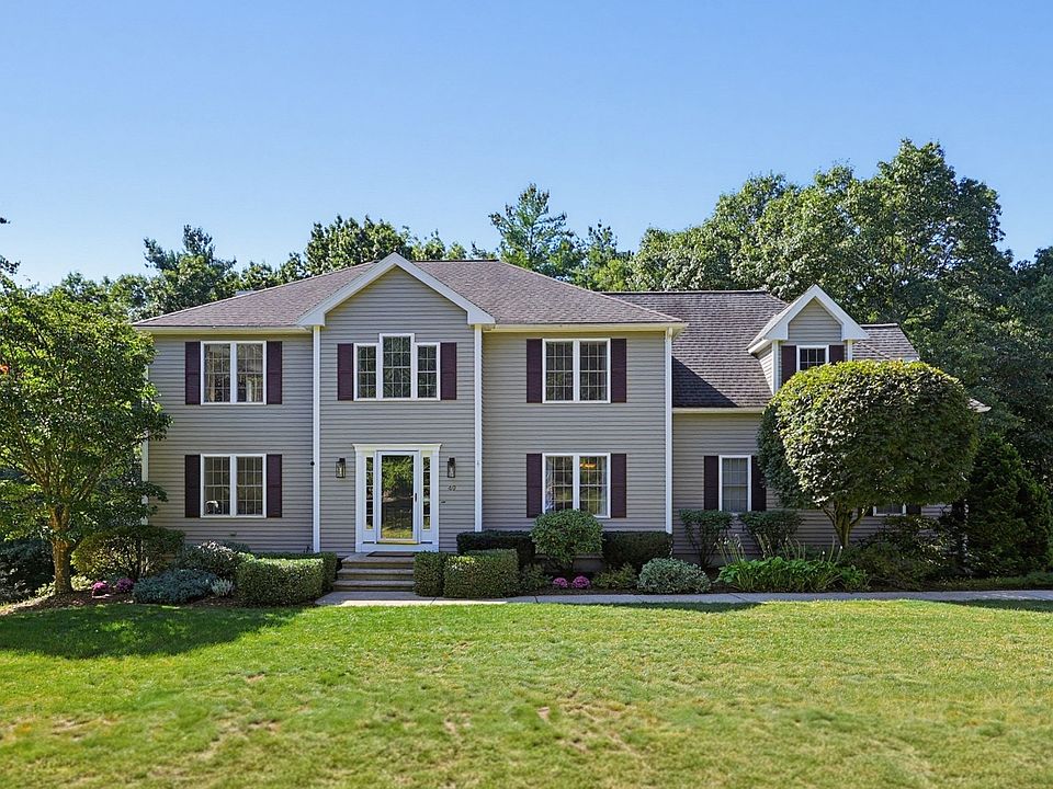 1st image of 40 Heritage Ave
