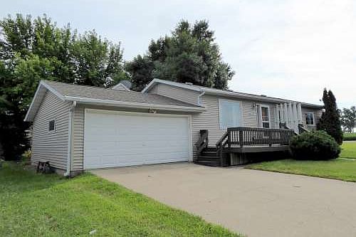 569 Riverbluff Drive, Windom, Mn 56101