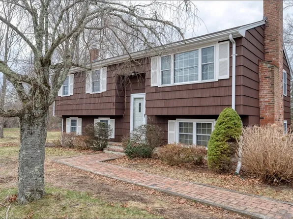 325 Thatcher St, Brockton, MA 02302