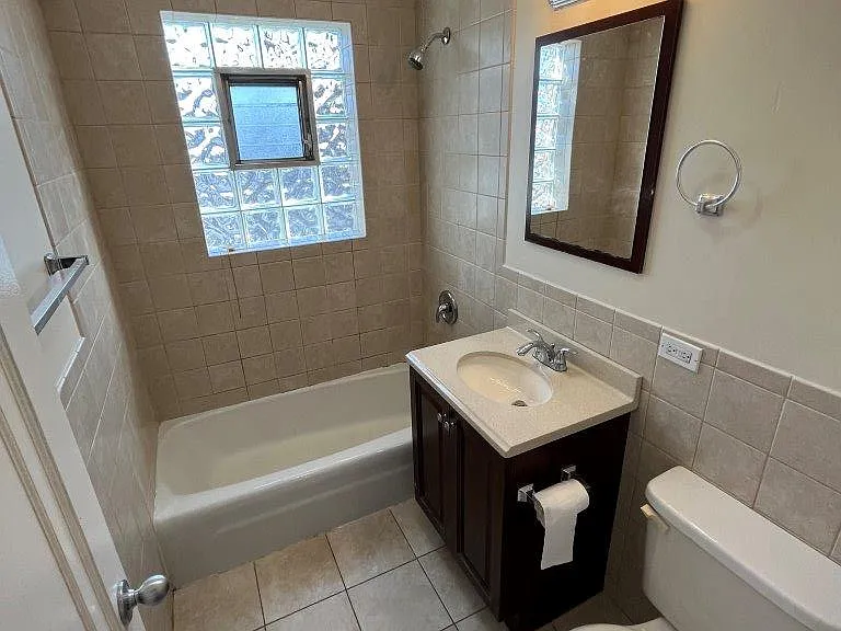 4516 W Wellington Ave — Photo 7