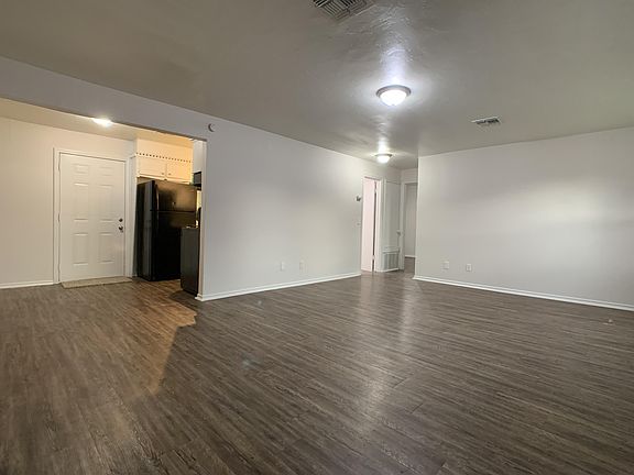 2nd image of 3113 NE 15th St