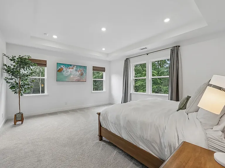 3453 Hillyard Dr — Photo 19