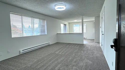 2405 Howard Ave #4 Photo 1