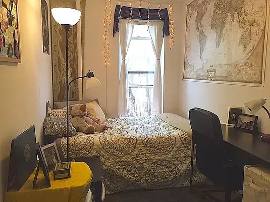 4th image of 236 E 95th St #3R