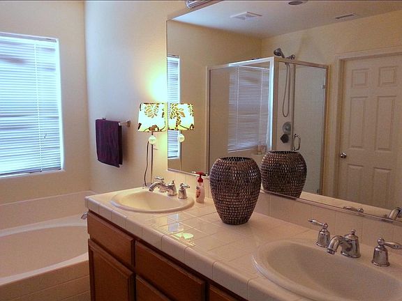 4th image of 2321 S Cordoban Ln