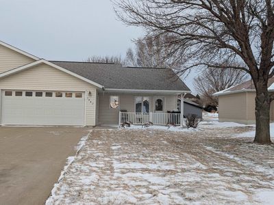 1467 7th Ave SE, Sioux Center, IA, 51250