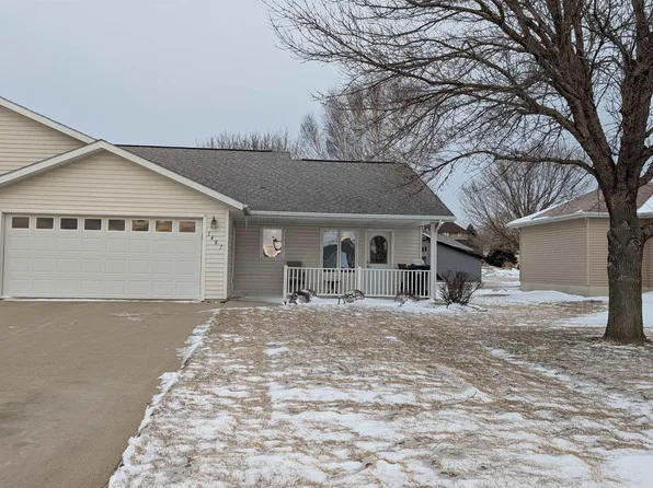 1467 7th Ave SE, Sioux Center, IA 51250