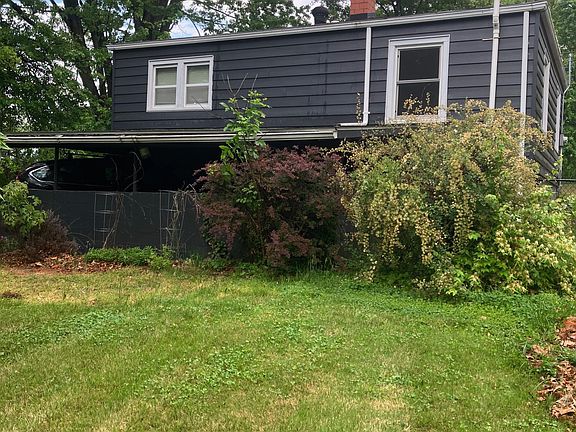 5th image of 1451 Eberhart Ave