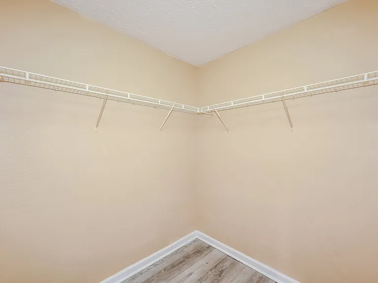 1303 Tonya Dr — Photo 13