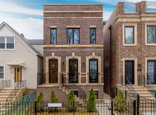 1909 W Wolfram St, Chicago, IL 60657