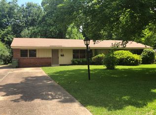 1352 Wedgewood Dr, Montgomery, AL 36111