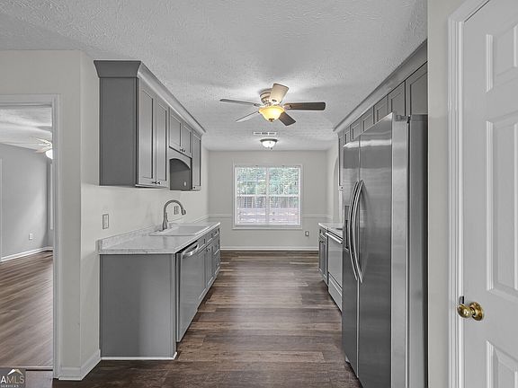 3rd image of 4345 Lexington Ridge Dr