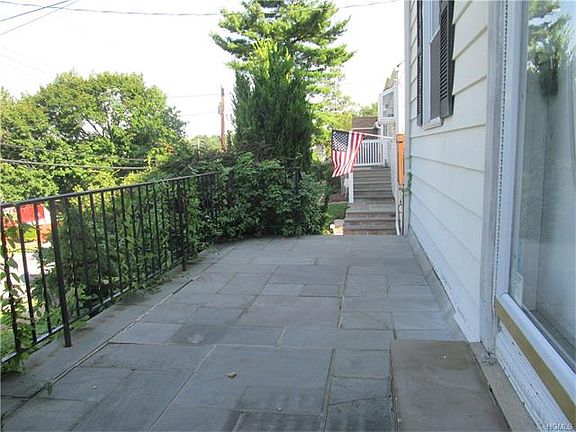 4th image of 87 Young Ave