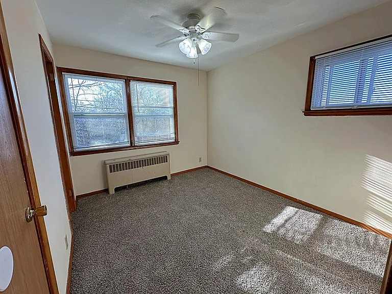 Ford Parkway Apartments — Photo 28