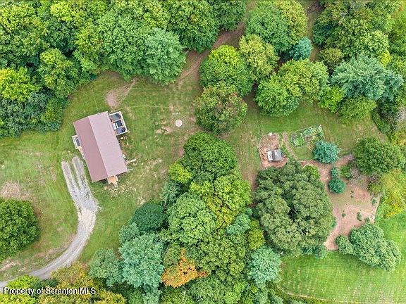 5th image of 1821 Devine Ridge Rd