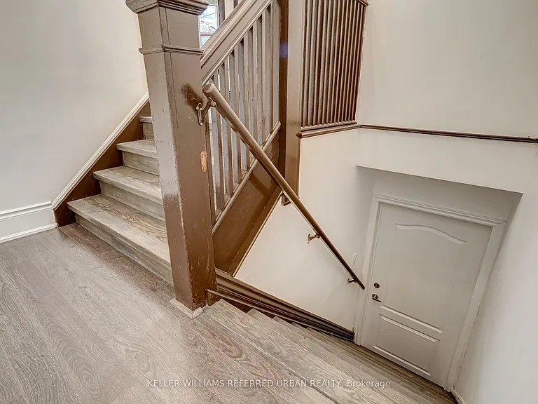 222 Rusholme Rd #UPPER — Photo 4