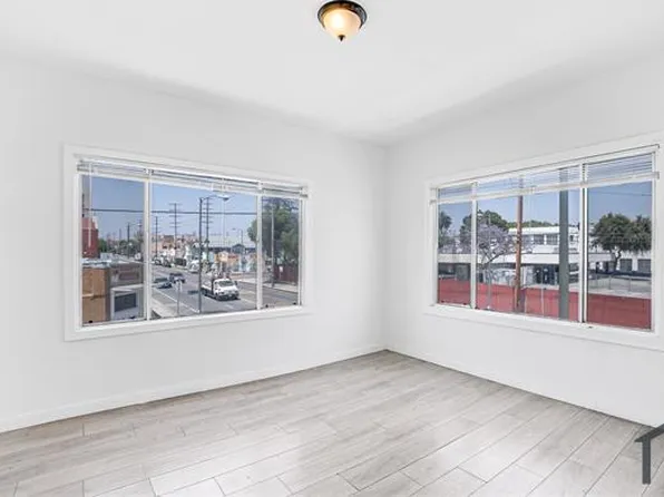 5251 S Main St, Los Angeles, CA