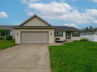 449 Cypress Cir SE, New Philadelphia, OH