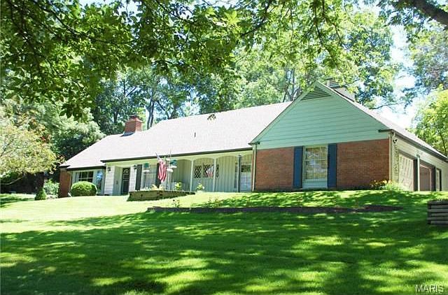 1st image of 26 Black Oak Dr
