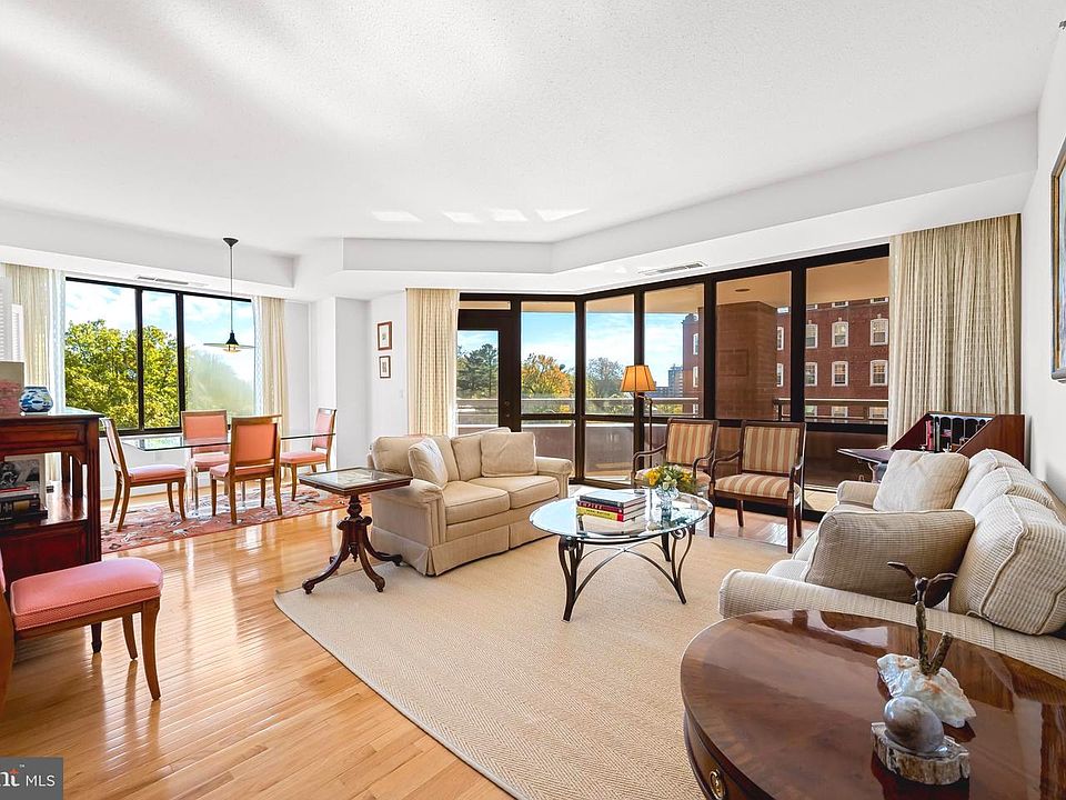 1st image of 3704 N Charles St Unit 406