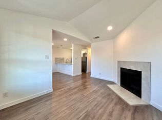 6409 Burns St Unit 305, Austin, TX 78752