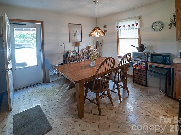 4th image of 4186 Horseshoe Bend Rd