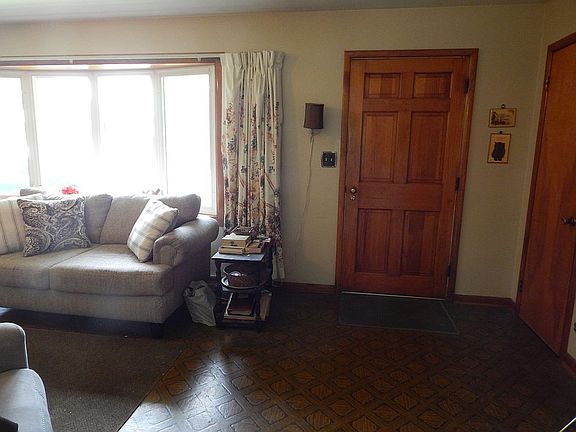 3rd image of 25 James Dr