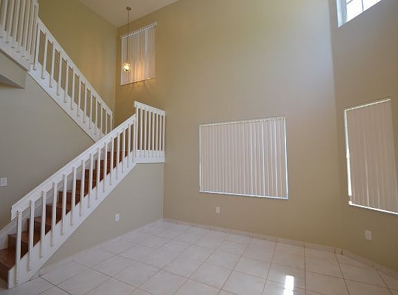 3rd image of 16369 NW 18th St
