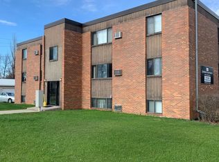 201 18th St S APT 02, Fargo, ND 58103