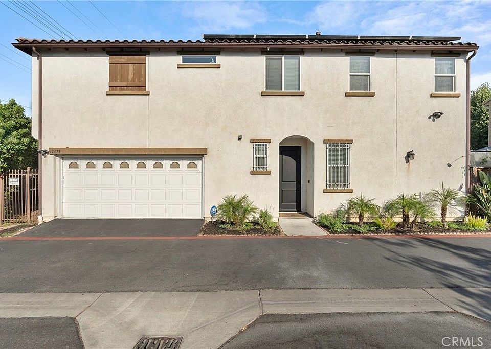 1st image of 12879 Avenida Bonita