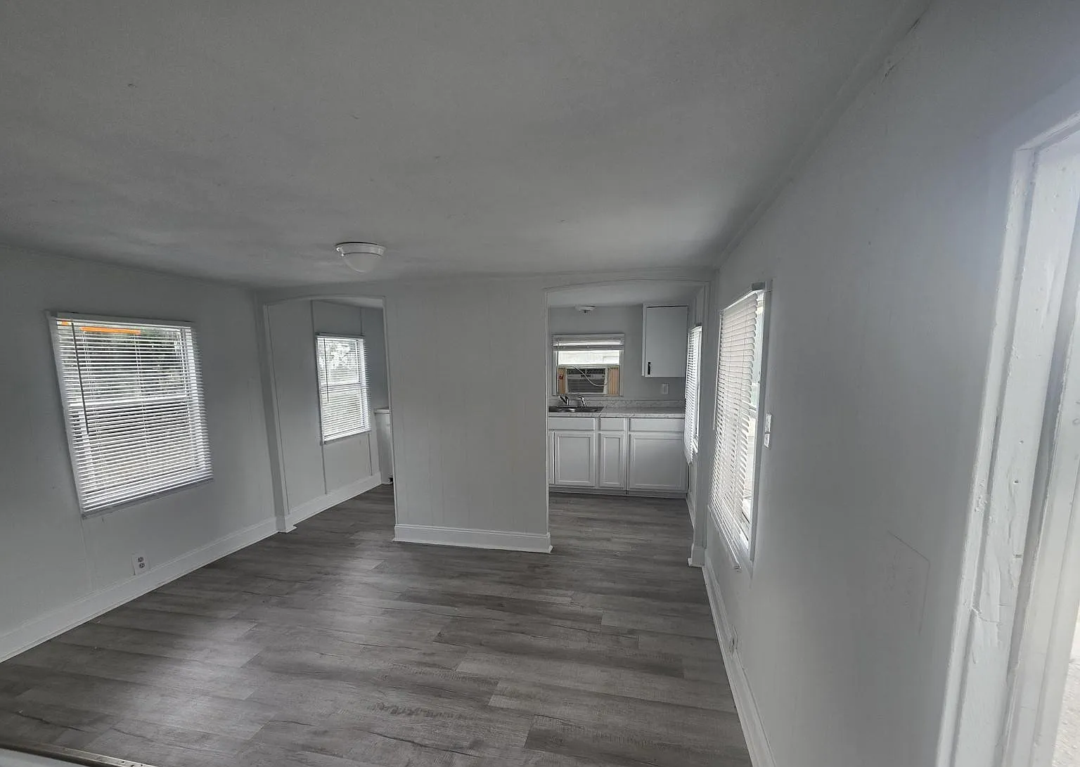 2 bed, 850 sqft, $996 — Photo 4