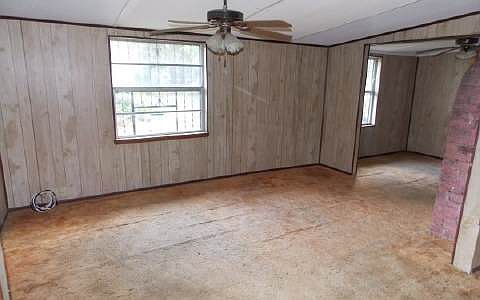 3rd image of 344 NE Patterson Ave