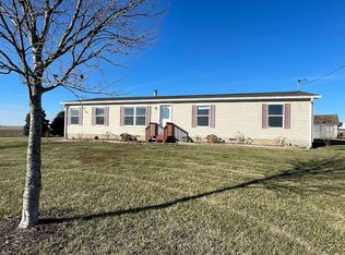 21914 Armington Rd, Delavan, IL 61734