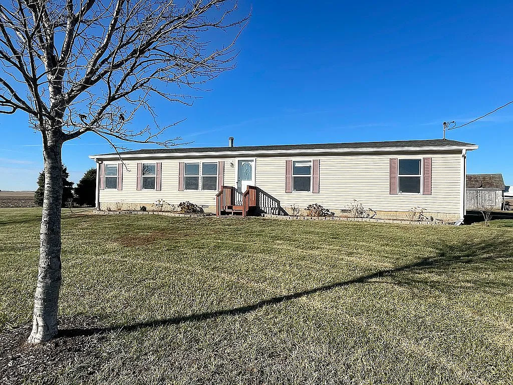 21914 Armington Rd photo 1